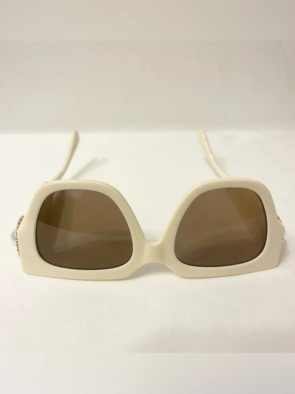 Moschino Cream Square Sunglasses with Gold Pearl Medallion with Case Dust Cloth